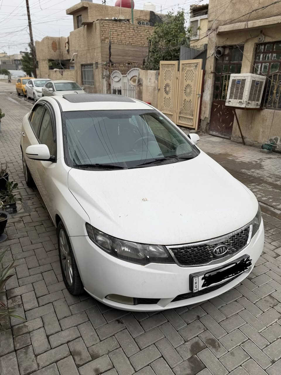 ً
السلام عليكم 
كيا سيراتو 2011 خليجي فول مواصفات بصمه فتحه مري شفط داخل احمر حاكيه تحكم ستيرن ويل 17 رقم سليمانيه الجديد هزه وارقام جديد تحويل ثاني يوم السياره كير 6 نمر  بيهه صبغ بسيط بلباب الخلفي فقط وياك على السونار سياره جديده بمعنى الكلمه ماشيه 133 مابيهه اي نقص على وضع الشركه #السعر112
العنوان بغداد البياع الشرطه الخامسه
***********
***********
