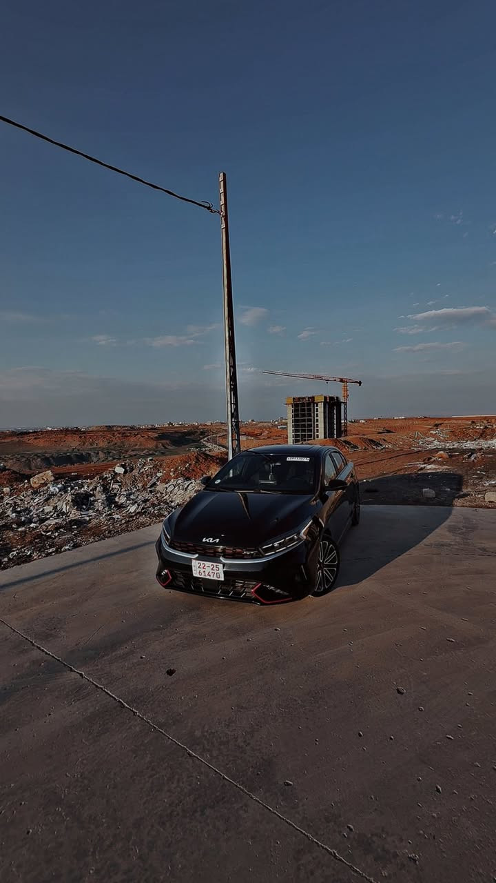 السلام عليكم 
فورتي للبيع 
فول (1/1)
محرك (16 توربو) 
ضررها جاملغ خلفي جهة سايق بس 
وماشيه (52)الف 
موديل (2023)
مكانها (موصل) 
وهذا رقم واتصل إذا شراي 
(***********)
