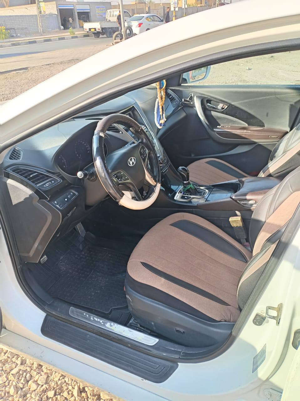 السلام عليكم أزيرا 13 فول مواصفات رقم اربيل دولي خليجي مكفوله عده باب السائق مبدل نرمايد بدون ضربه السياره حلوه وجهازه مكينه وكير جدد تخم تاير بنراما فول مواصفات معروفه الازيرا راعيه كردي تريد وكاله تريد مداور سعره 130 وبيه مجال مكاني نجف الاشرف ***********
