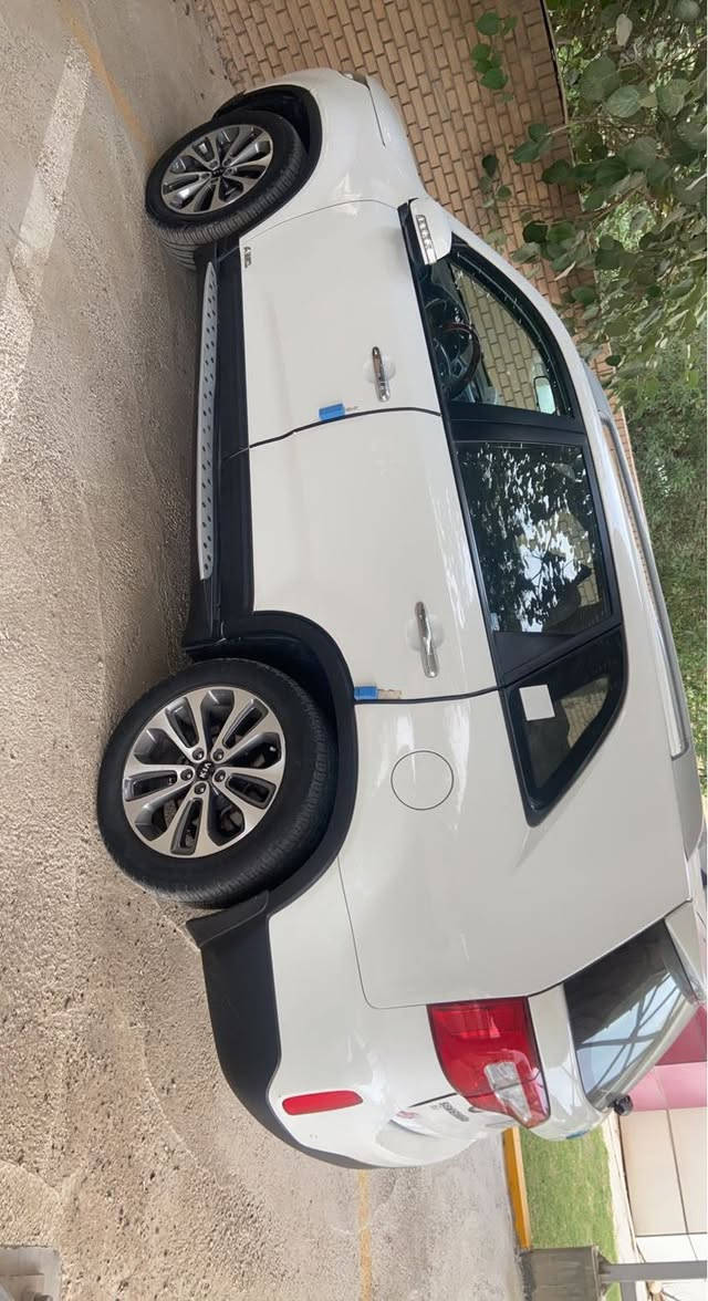 السلام عليكم سورنتو 2015محرك 2400خليجي 7راكب 3قطع تبريد رقم بغداد السعر 190$ ***********
