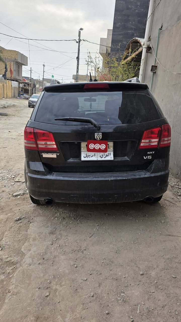 دوج جورني موديل ٢٠١٠ 
مكانها ديوانية سعرها ٧٥ وبيها مجال للاستفسار ***********
