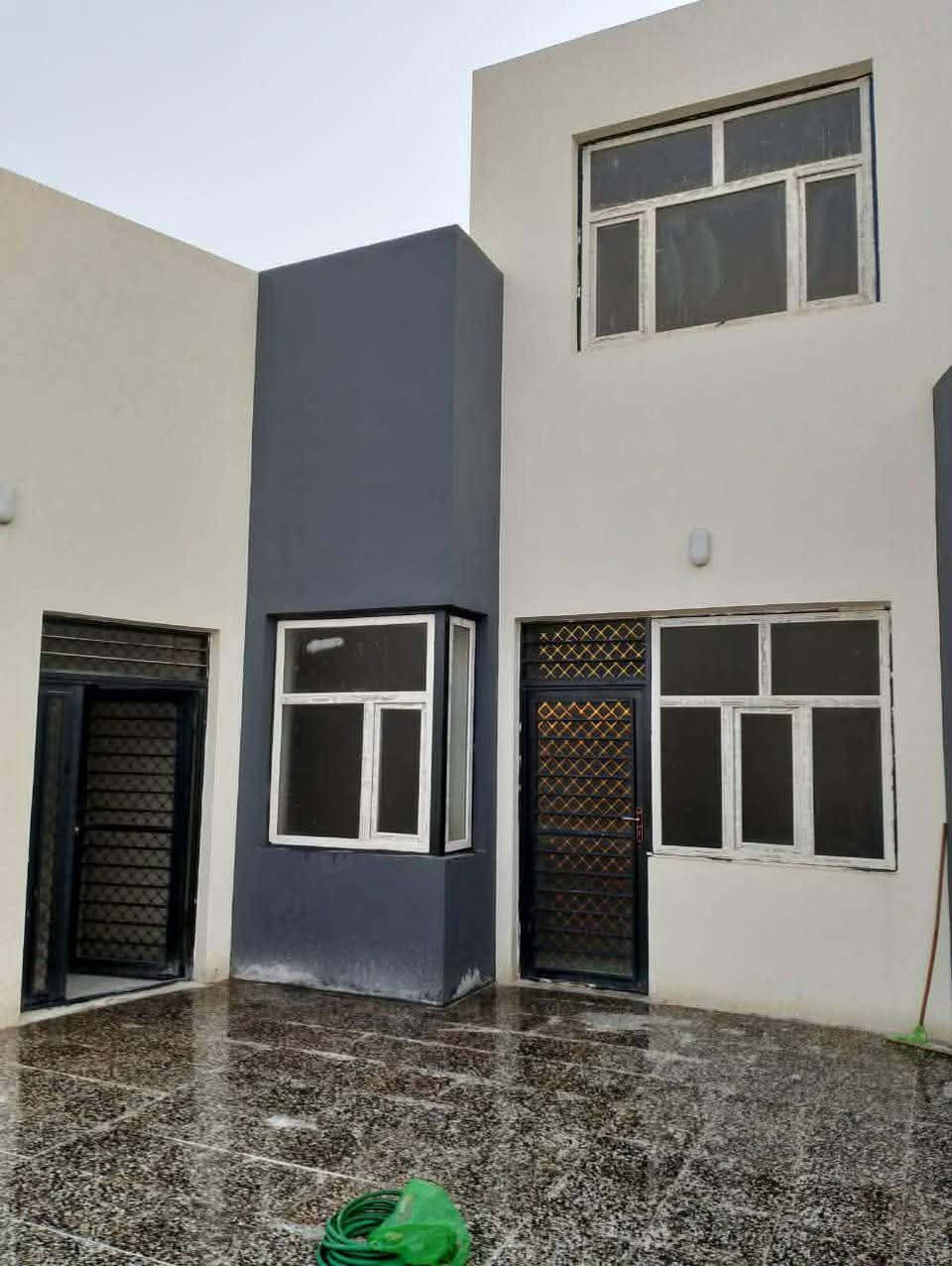 دار للبيع مجمع المختار السكني  الكوفه شارع المعمل المساحه 320 متر شريطي
يتكون من غرف نوم عدد 3 صاله استقبال مطبخ مجموعة صحيات كراج حديقه أماميه وحديقه خلفيه 

مكتب ابو رضا للعقار عنوان المكتب حي القادسية مقابل مجمع عماد سكر قرب فلكة المطار 
 
مراسلة واتساب     ***********
