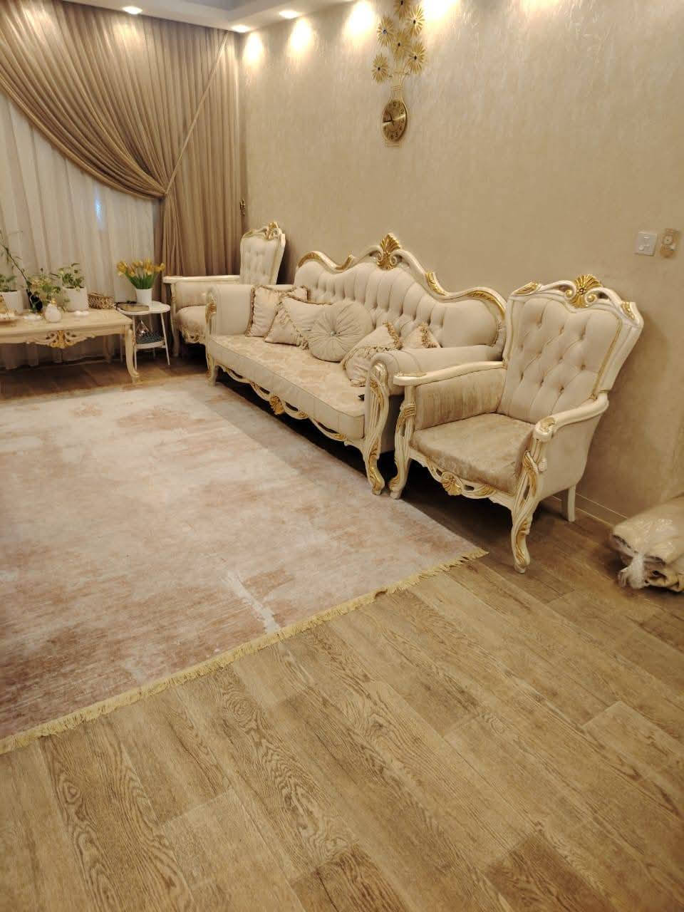 السلام عليكم تخم رئاسي جديده استعمال سبوع اريد أبيعه مستعجله .السعر ٣٥٠ لتواصل 
***********
