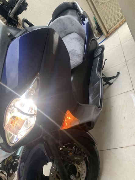 فورزه صفر ٨ رمبه رمبه رمبه
مكفوله كفاله عامه بعدهة بحاله الوكاله 
ماشيه ٨ الاف فقط 
٧ كير ٤ تحويلات هيتر باليدات سبايدر نيكل عده كامله مالتهة موجوده بصمه +سويج طوارئ  برغي مابيهة نقص 
ورقه المزاد مالتهة موجوده 
اوراقهة ايضا موجوده 
السعر ١٢ ورقه ونص 
للاتصال *********** عنواني الشعب قرب سيطره الشعب
