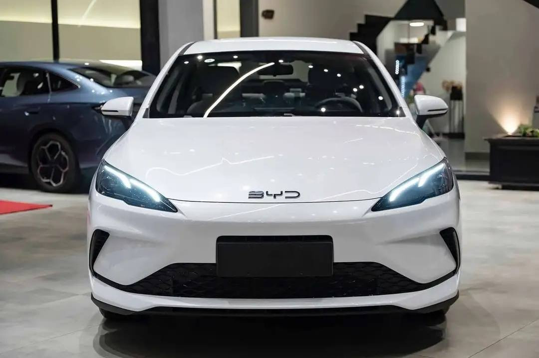 Byd 05 2025
سياره كه ده حامي لو ده حامي به شه رت هيجي نيه  ٨٠٠km رويشتوه ١مانكي ماوه بو ره قم كاعي بو كرايه سويجو كارتو واير شه عني خوي له كه له سعرش ١١٣  
*********** أربيل, العراق
