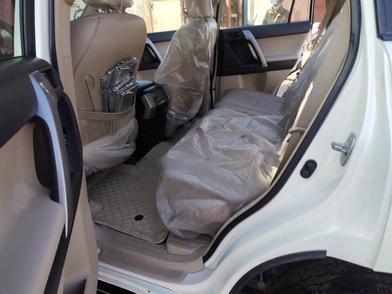 السلام عليكم برادو موديل ٢٠١٠ ٦ سلندر ماشيه ١٣٢ كم للبيع فقط مكفول من الصبغ والضربه مشروع وطني الاتصال *********** ...
