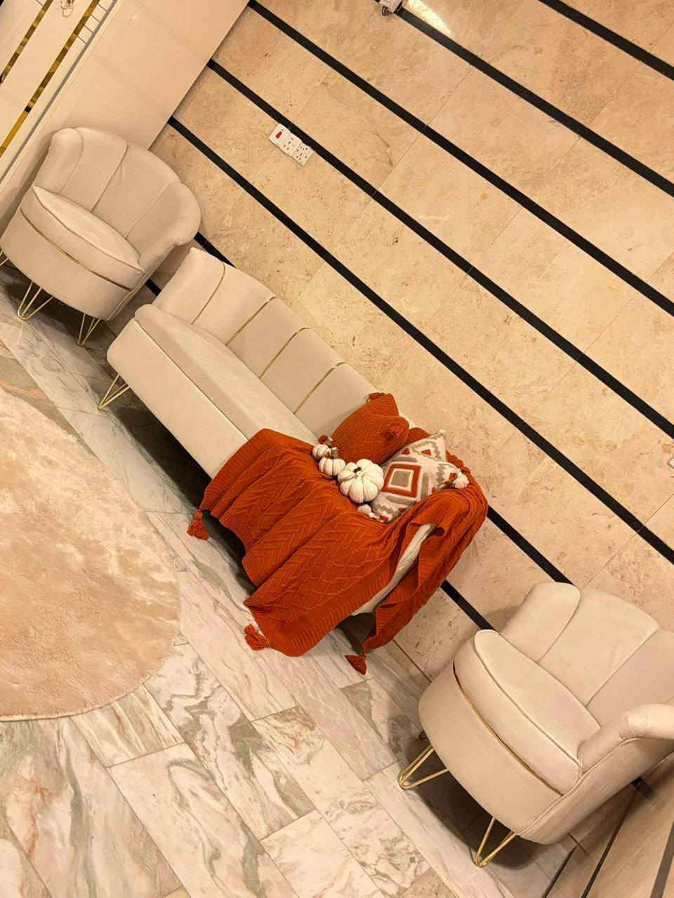 عرض خاص
نص تخم السعر 245
قماش قديفة
خاولي إضافة 20
للحجز واتساب ***********
