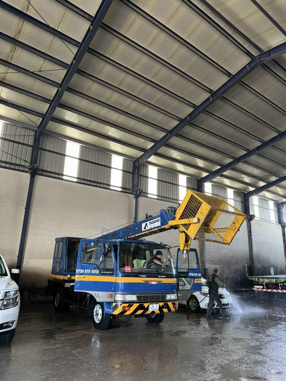 كرين تادانو ٣ سلايد هينو ٠٦،،،،،،،،٧ طن رقم جديد بصره
كير و مكينه مكفول 
بدون مشكله كلشي بشرت
مكان: أربيل 
0750 979 1010
