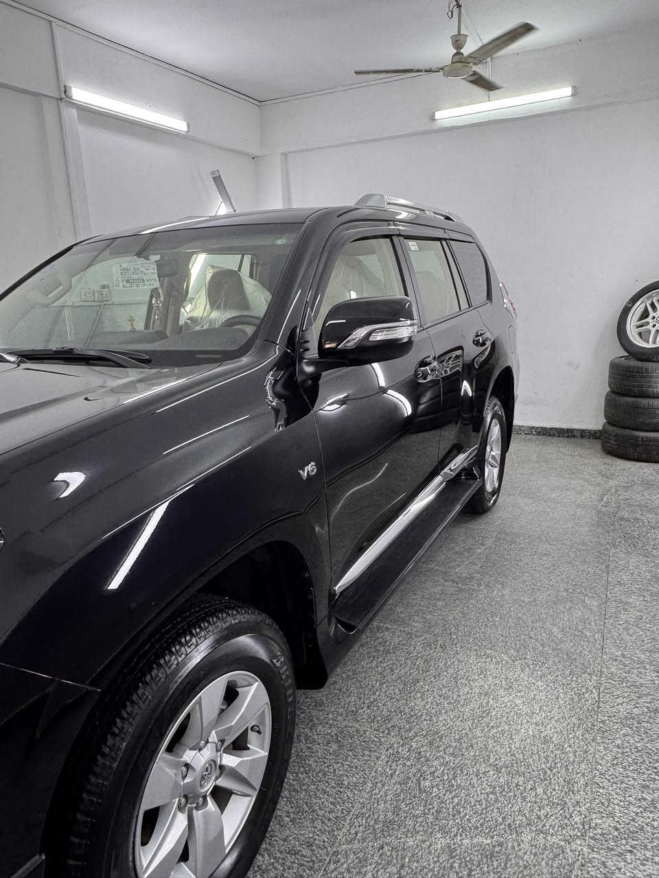 للبيع او مراوس برادو موديل 22 بحالة الوكالة جديده لوك ماشيه 20 الف فقط موصفات txr معروفه ، 
بيه فقط ع كد شبر بالدعميه الخلفيه صبغ ، 
رقم بغداد مكانه المنصور شارع 14 رمضان ، 
سعره 44000$ اربع دفاتر و 40 ورقه 
رقم تلفون ***********
