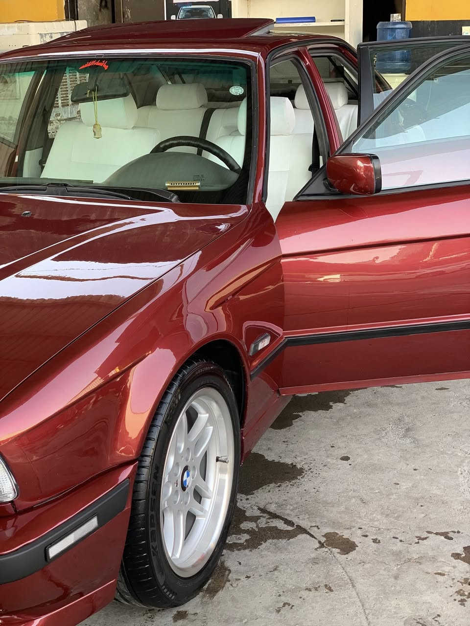 BMW مۆدیل1995 فول مواصفات
هەموو شتێكی بە شەرت 
سعر 75$
6$غەڕامە
69$


**إذا كنت صاحب هذا الإعلان وتريد حذفه لأي سبب، رجاءا أرسل رسالة إلى الدعم الفني**