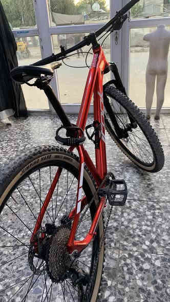 السلام عليكم بايك جبلي ماركة ايتوك كولومبي حجم 29 المواصفات فول البريكات دسك هيدروليك
المعدن المنيوم بالكامل صب
بايدر براكيت
سستم شيمانو ديور x1دبلات هيدروليك تحكم ب ستيرن عدد السرعات 10
السعر ٣٠٠ الف بكاني بغداد كمالية ***********
