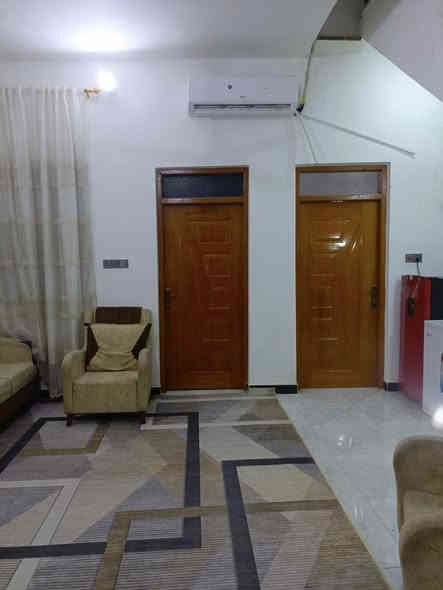 اللهم صلي على محمد وال محمد بيت زراعي للبيع الناصريه ناحيه اور الزديناويه قرب مدرسه صفي الدين 2025 مساحه البيت  150 استقبال وكراج وصاله وغرفتين وصحيات داخليه وخارجيه ومنور للاستفسار ***********
