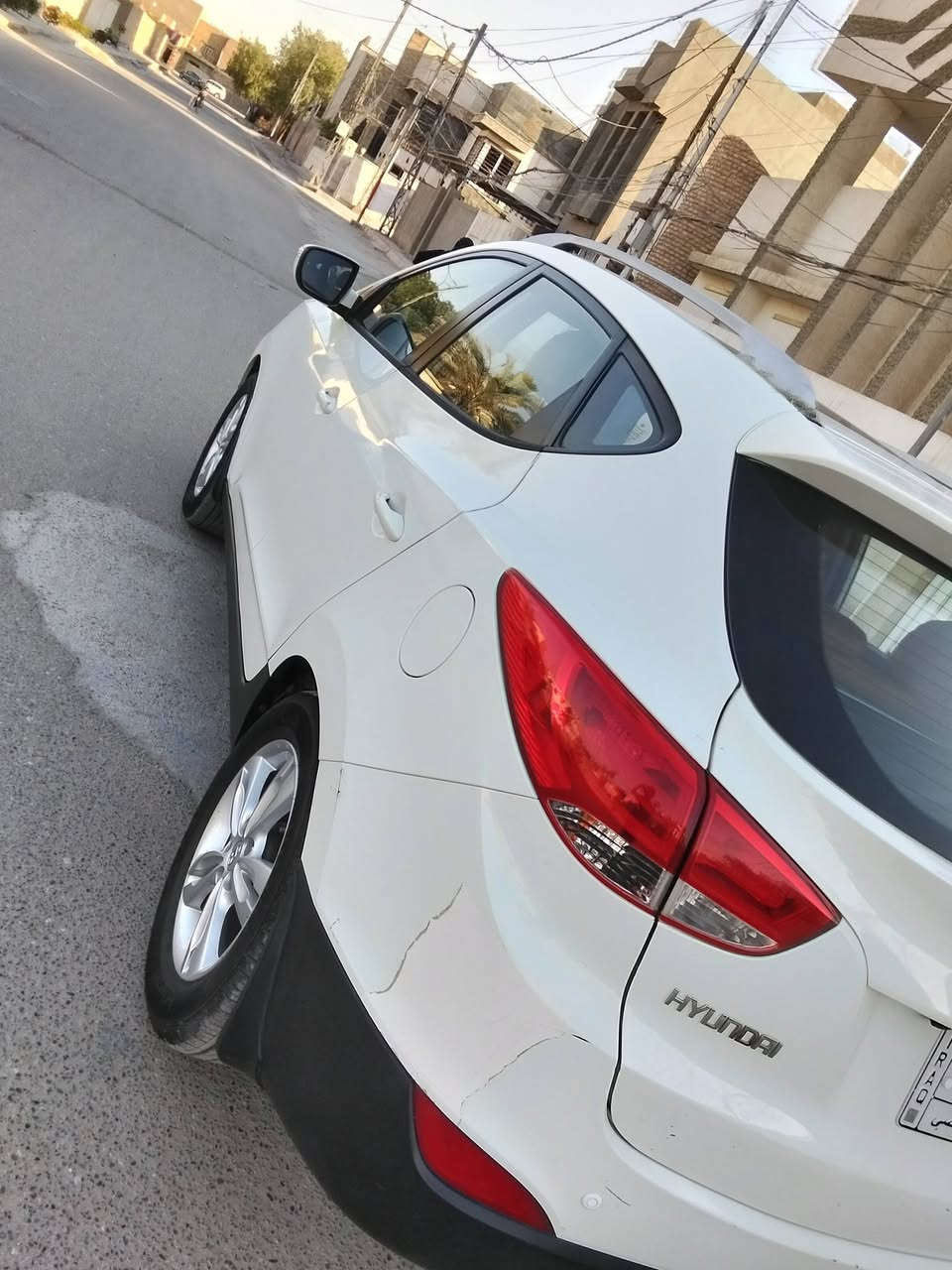 السلام عليكم...
توسان للبيع المكان بابل ( حله )...
 --------------------------------------
1 - هيونداي توسان 2012 فول مواصفات...
2 - محرك 2400 DOSH...
3 - 4 سلندر...16 صمام... لكل سلندر 4 صمامات
4 - بنوراما 2...
5 - مصابيح اماميه زنون...
6 - حساسات خلفيه...
7 - كاميرا خلفية...
8 -مقاعد جلد...
9 - MB3...
10 - مدخل Aux...
11 - تايرات جديده...
12 - سبير جديد...
13 - تبريد ثلج ❄️...
14 - ماشيه 138...فقط.
15 - جامه السايق كهرباء...
16 - تحكمات ستيرن....
17 - كير اوتماتيكي...
18 - كير AT...
19 - مري قابله للطي...
20 - سايد بريك بل رجل...
-----------------------------------------
السياره مكفوله كفاله عامه ما عدا منطقتين بارد صغار...
السياره على ايد وحدة 
السعر اكتب ( تم ) بل تعليقات يوصلك السعر خاص 
للستفسار الاتصال على رقم...
( *********** )...
موجود واتساب + تلكرام...
