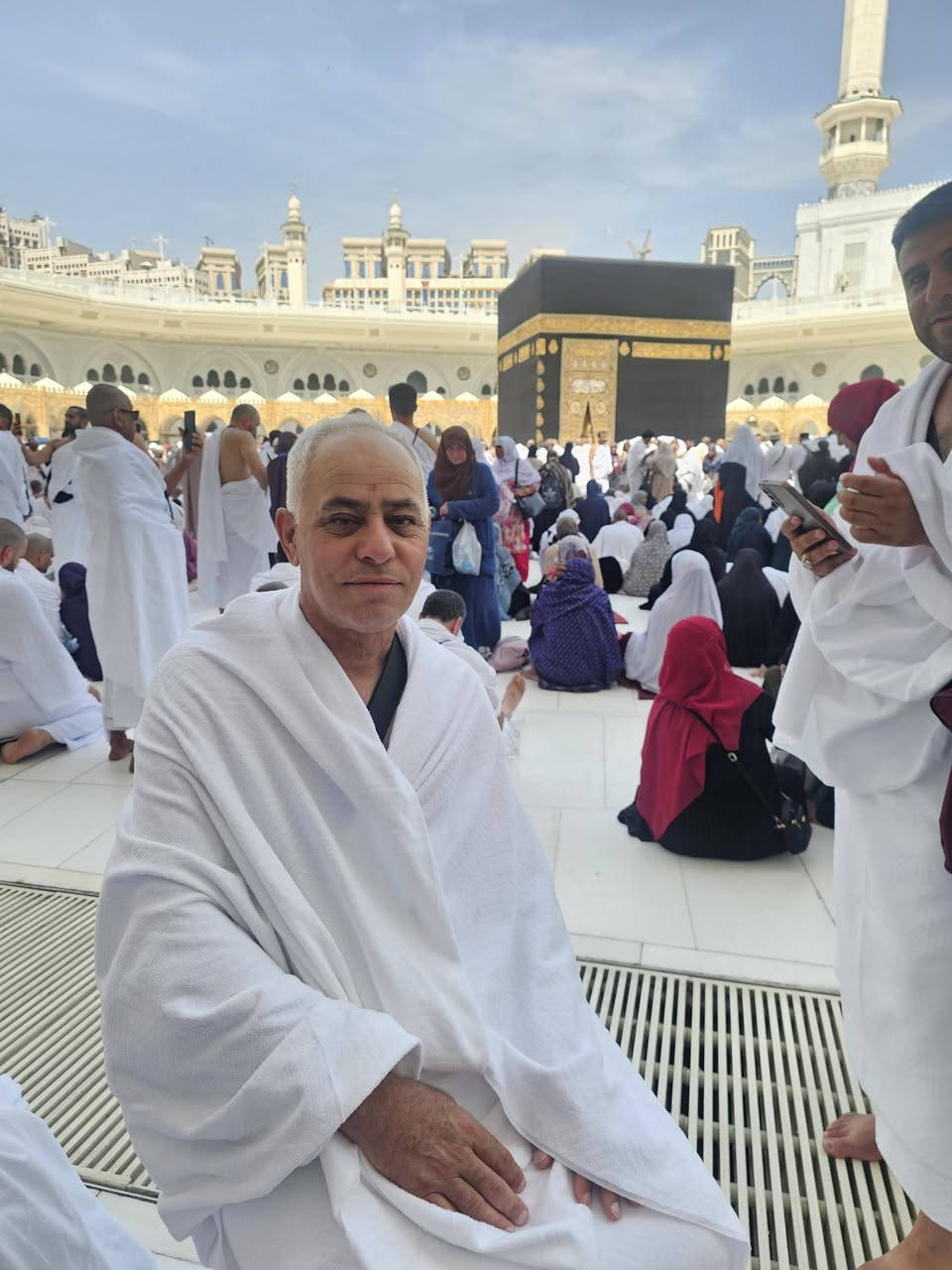 السلام عليكم 
الحمد لله الذي وفقنا لخدمة المعتمرين 
عمرة شهر محرم و صفر 
راجعين الى ديارهم سالمين 
العمرة القادمة يوم 22\7
900 عراقي فقط يشمل طيران ذهاب و اياب 
فندق المدينة المنورة المركزية 
فندق اركان بكه في مكة المكرمة 
3 وجبات طعام 
هدايا للمعتمرين 
مع مرشد ديني يرافق الحملة 
سارعو بالحجز المقاعد محدودة 
***********
***********
