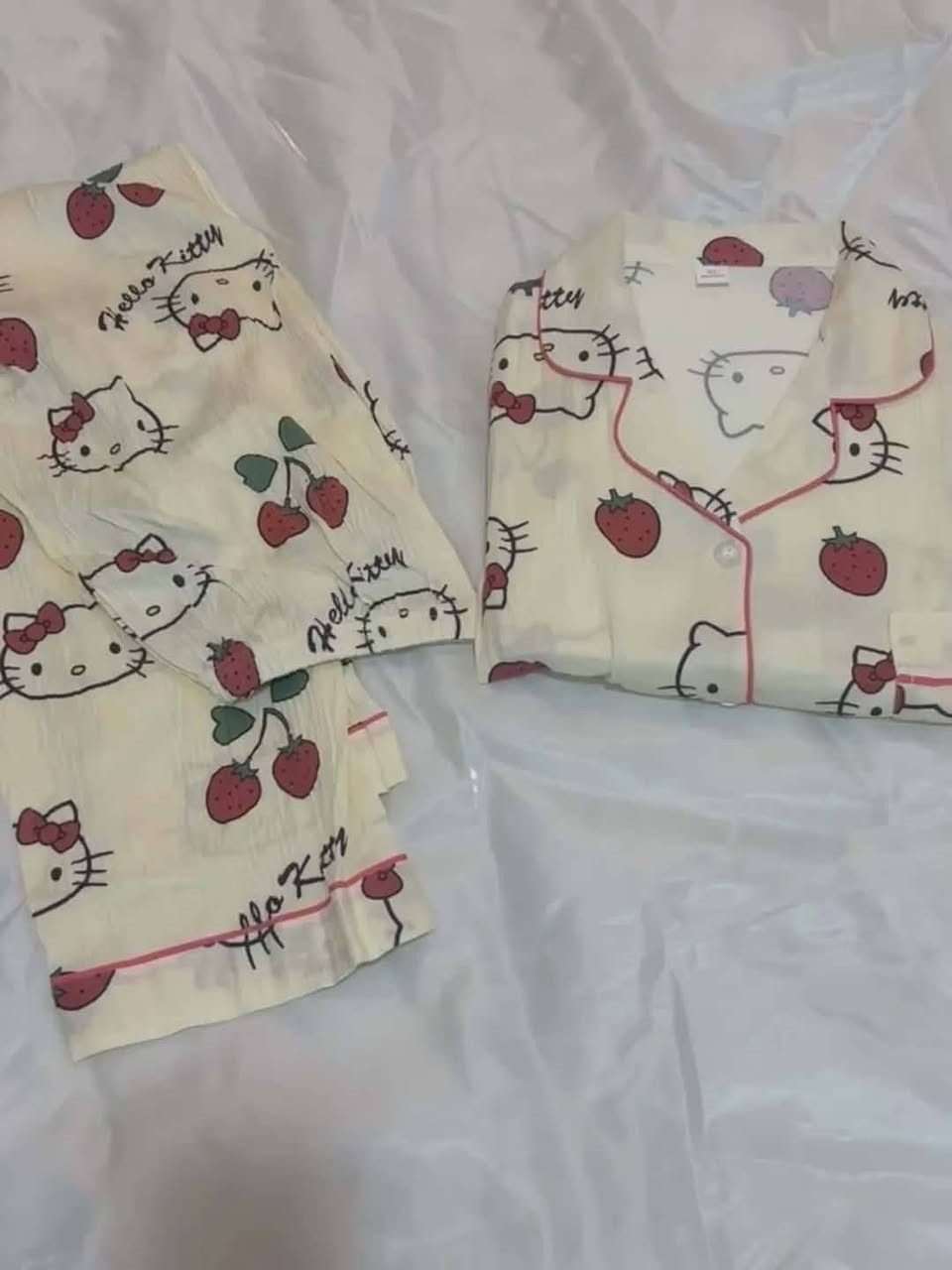 السلام عليكم بنات تخفيضات على القطع الاسعار مناسبه تعالو خاص @اشاره للمتابعين


**إذا كنت صاحب هذا الإعلان وتريد حذفه لأي سبب، رجاءا أرسل رسالة إلى الدعم الفني**