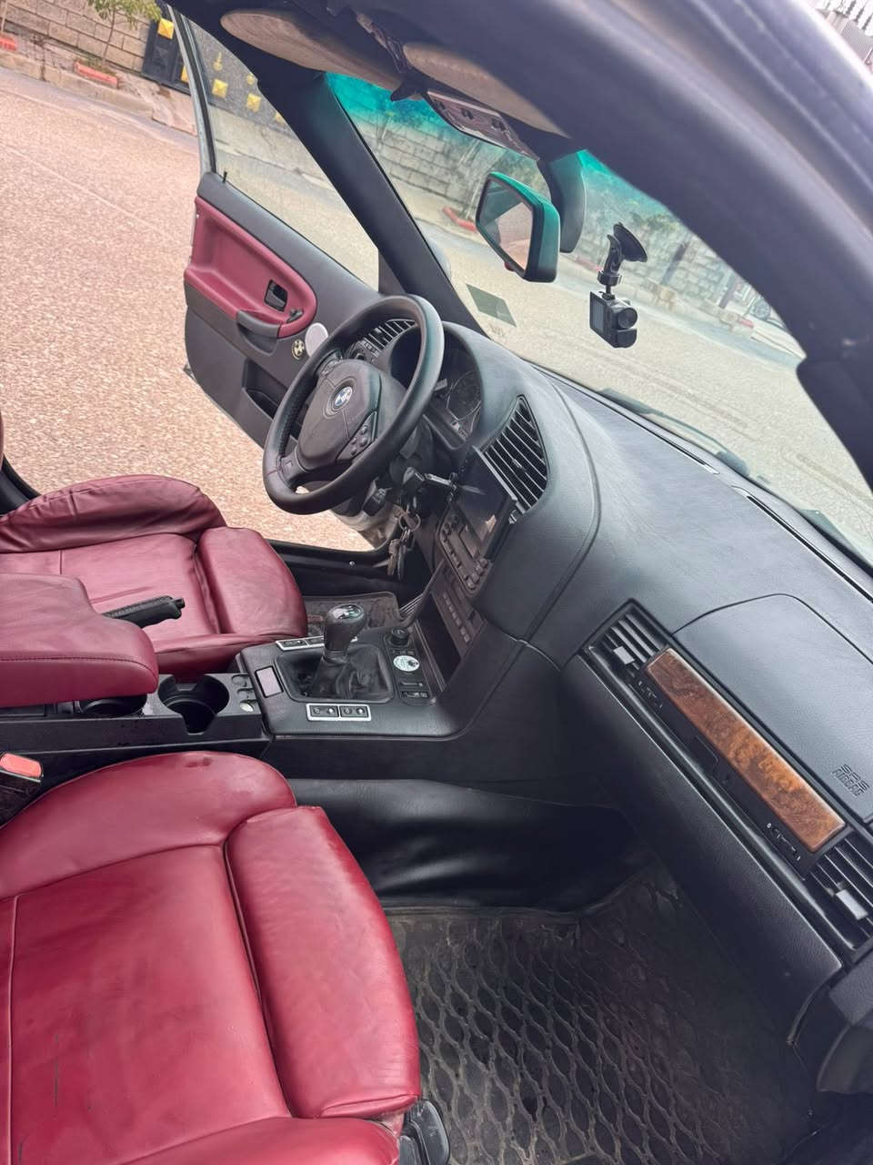 للبيع  مال جناي سياره كلهه علبلاد مكينه ٤٤ دينمو مي سكليتر كهرباء مال حاويه كير شورت شفتر اكسل قفل بلاد مو لحيم صبغ جديد غرفه جديده تخم تاير صدر جديد تخم ويل شفه عريضه مضومه زنون بلاديه الامانيه برده خلفيه اصليله تصعد وتنزل صالنصه رياضيه اصليه مو تجاري جام ٤ كهرباء السياره كلش قويه مابيها نقص برغي بجم نفخ مو عادي مرايات M سبايدر خلفي ودفيوزر سماعات Boos مع دمام دركه M اصليه  
السعر ٧٥ وكلشي اكو بلسوك ماعجبك السعر نورنه بتعليق حلو *********** 
رقم كركوك تحويل مباشر اكاتبك ويه ابو سنويه
