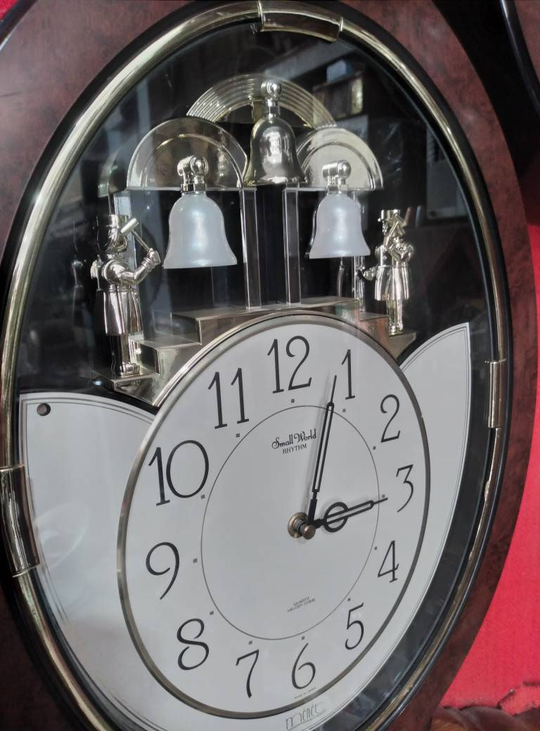 ساعة موسيقى ومنبه ماركة رأيتم الصناعه ياباني بطارية كبير النظافة عالياساعة  
***********   مكان الموصل  
 يوجد توصيل
