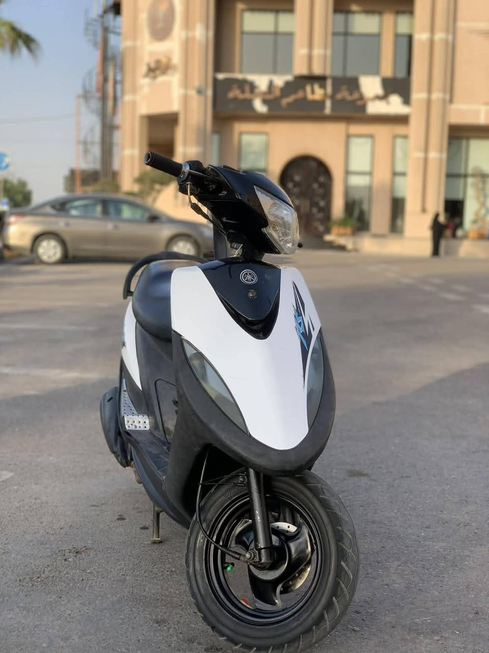 السلام عليكم
ماكس عدله للبيع
دراجه كامله مكمله
شلعه ومعدل محرك ماتسمعله صوت
كهربائيات شغاله كله 
السعر ٦٥٠وبيه مجال
العنوان ديالى تقاطع القدس الحديد
للاستفسار ***********
