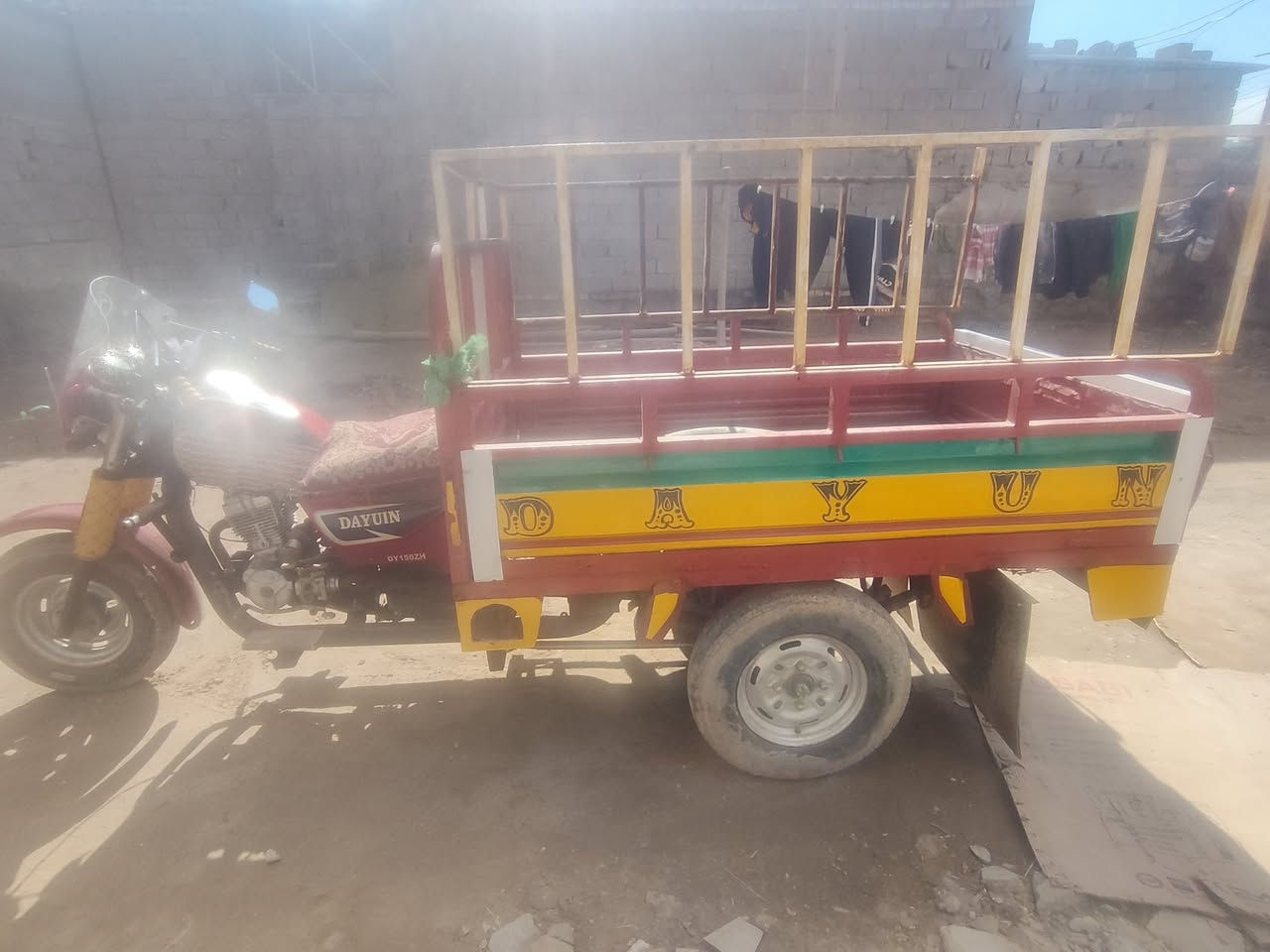 ستوته للبيع موديل 2011 رقم مكفوله مكينه مامفتوحه جديده السعر 1350وبيه مجال بسيط للشراي رقمي ***********
