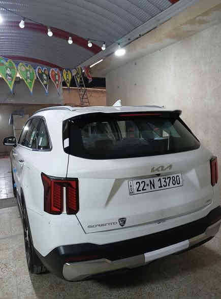 السلام عليكم
سورنتو خليجي 
موديل 2025
6 سلندر 3.5
زيرو كفاله عاملة 
وكاله الدوليه 
رقم أربيل الانكليزي 
السياره داخله بالضمان 
فول مواصفات عدا البانوراما 
داتا شو . تبريد تدفئة كشن
اربع كامرات محيطيه .كشنات جلد ابيض 
ماشيه 17 الف 
مكاني البصره 
السعر 365 $ 
الرقم :***********
