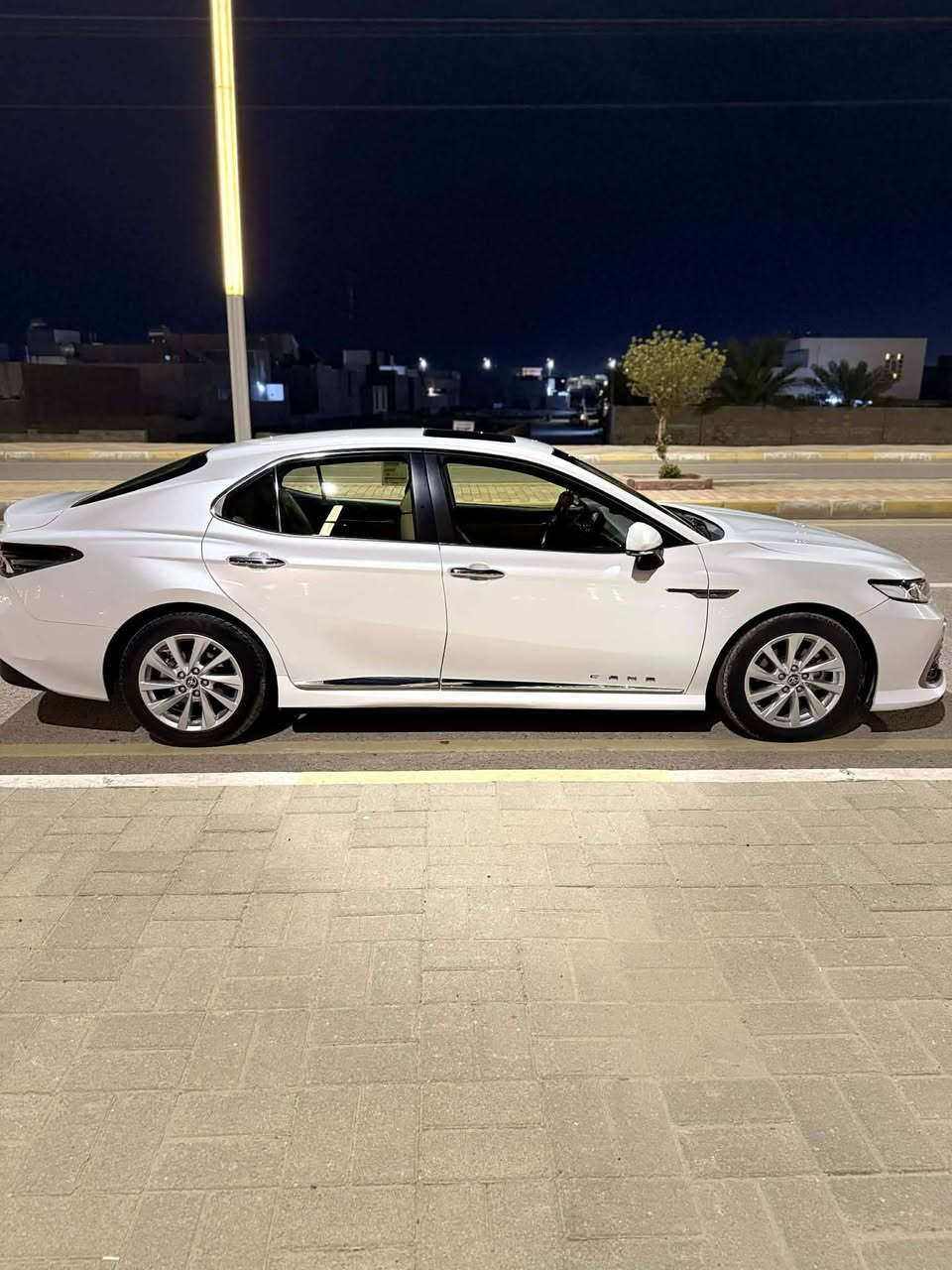 السلام عليكم مكلف بالنشركامري 2024GLEفول بانزين فقط مكفوله من دعاميه لدعاميه عداد المشي 45000كيلو متر مكان الرمادي السعر 260وبيها مجال قليل غير متواجد ع الفيس رقم ***********
