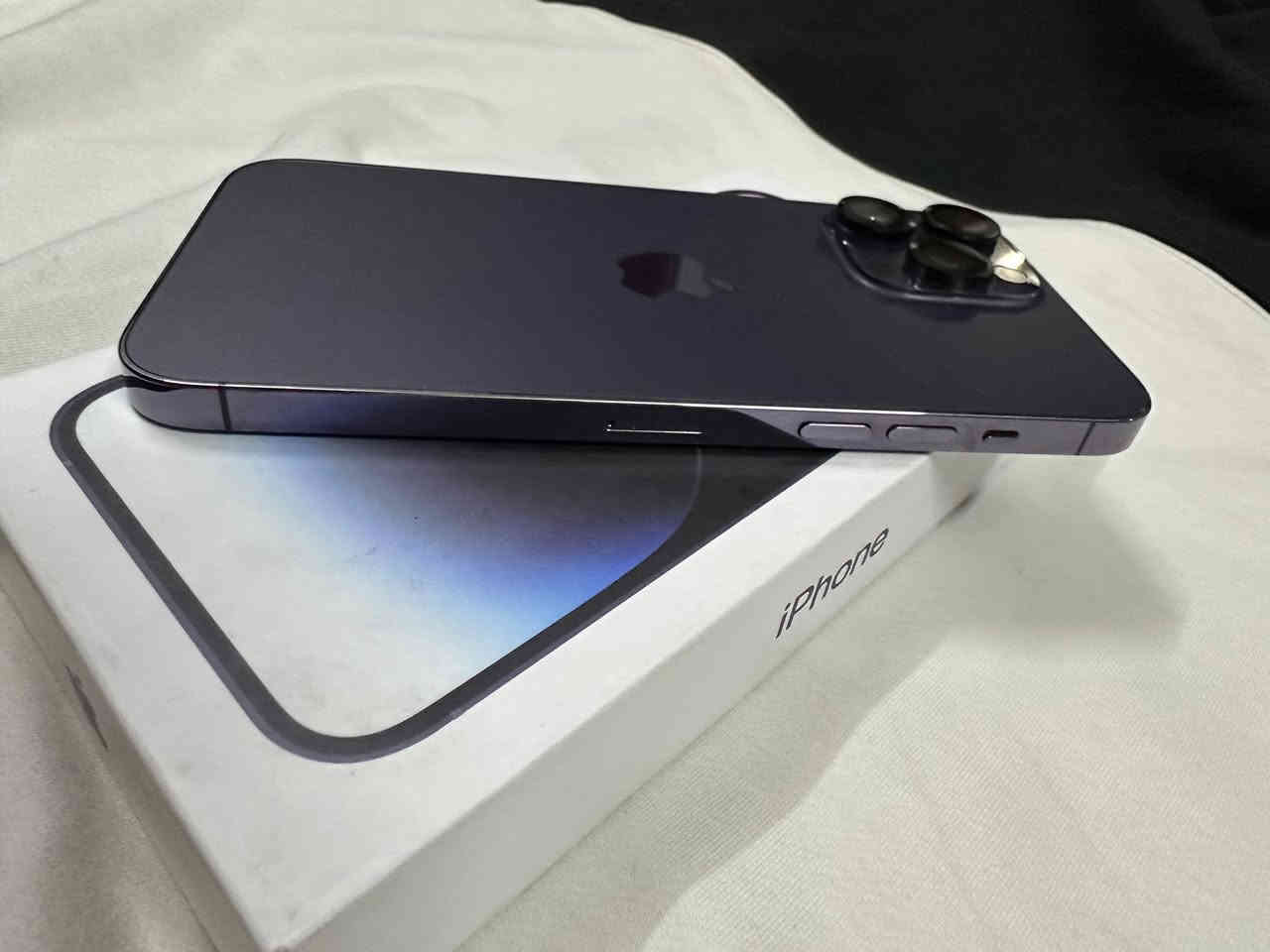 سلام عليكم 

ايفون 14 برو ماكس للبيع 
بطاريه 85 
ذاكره 256 
جهاز جديد تفحص وين متريد 
السعر 825 
تواصل واتساب ***********
