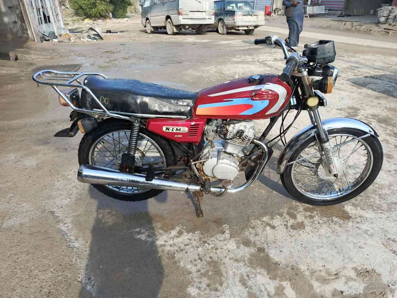 للبيع دراجه اربعه قير كلك السعر 350 وبيها مجال مكان النجف الكوفه الرقم***********
