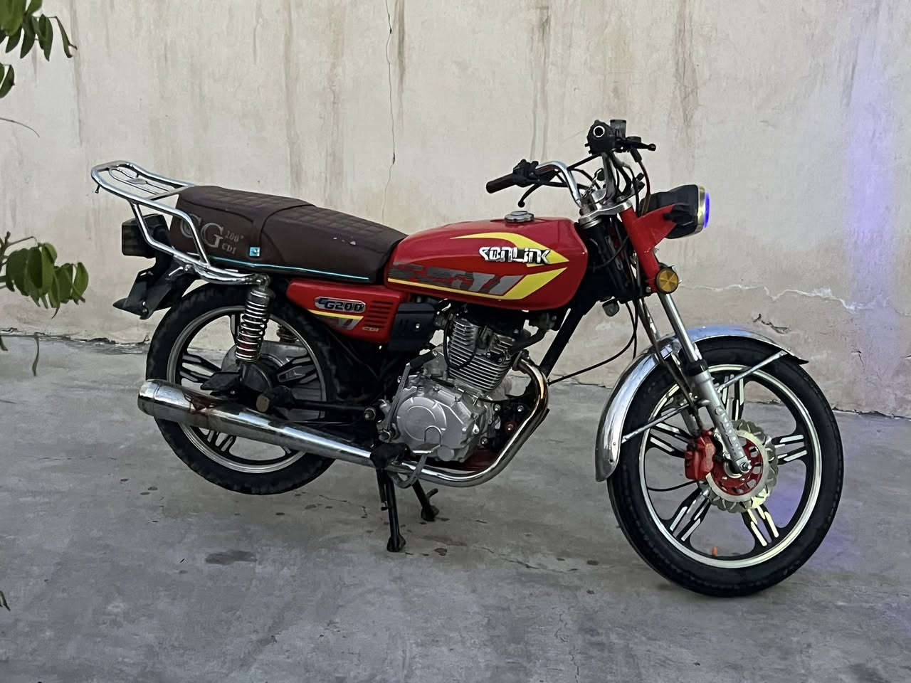 سلام عليكم دراجه سونك موديل 2024 جديده ب650 وبيها مجال مكان بغداد الشعب ***********
