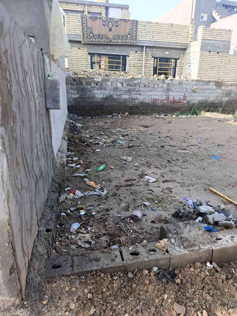 سلام عليكم بيت للبيع المساحه ميت متر وره عمارت فلاح الاستفسار أكثر الاتصال على هاذا الرقم***********/والسعر 23/مليون وبيه مجال
