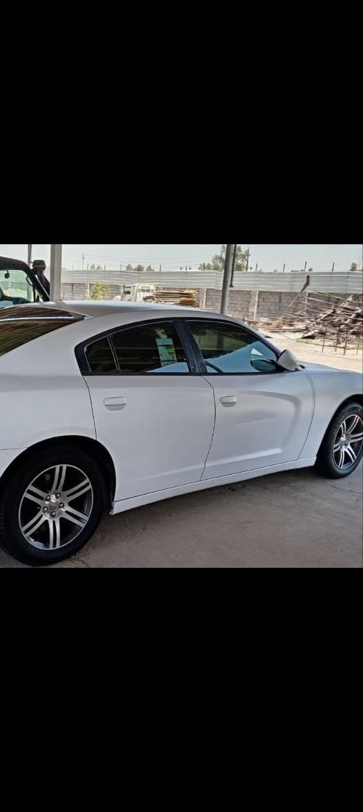 سلام عليكم، جارجر موديل ١٤ كندي ماشية ١٦٠ ما مشتغلة خط ابد  رقم بصرة مغلفه فابلون تخم تاير ابو الوردة باتري جديد ، مكانه بالعمارة سونار بالصور، راعيها موجود ويدوار ثاني يوم،سعر ١٧٠
الي تناسبه يتصل او يراسل وشكرا ***********
