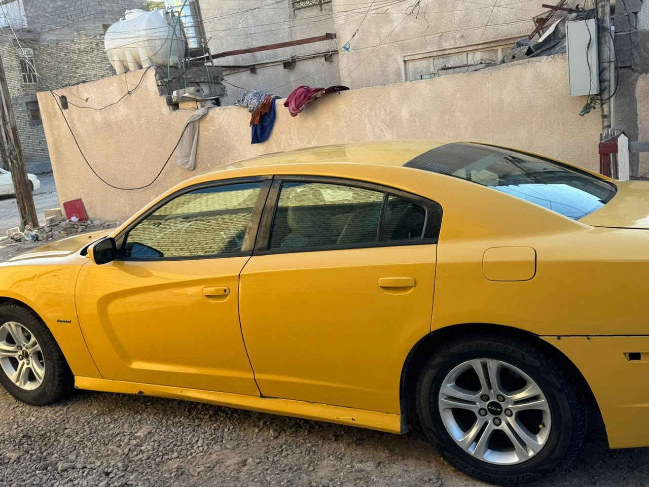 السلام عليكم البيع فقط بدون مراوس جارجر 2011 تكسي رقم بغداد سياره محرك مال 2018 اكسل شرط كير وصدر امامي تبريد حادث فخذة وجاملغ الخلفي ملاحظة سياره عليها غرامه 10 أوراق يعني ينزل من سعرها يعني ورة المشتري استلم صافي السعر المطلوب 115 العنوان بغداد شراي يتصل على رقم فقط الخاص ما اجاوب ***********
