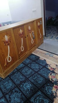 بوفيه مستعمله للبيع التواصل على الرقم الاتي 07858270099