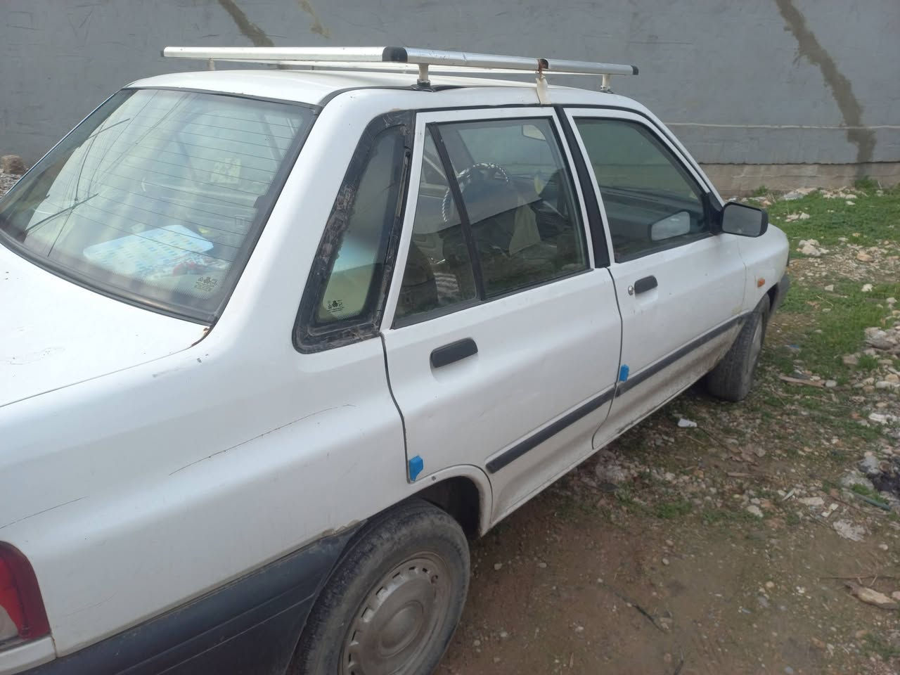 الموقع: الموصل – الجانب الأيمن / مشيرفة
السيارة بحالة جيدة وجاهزة للفحص بيها كابون بانزين 
السعر و للتواصل: ***********
