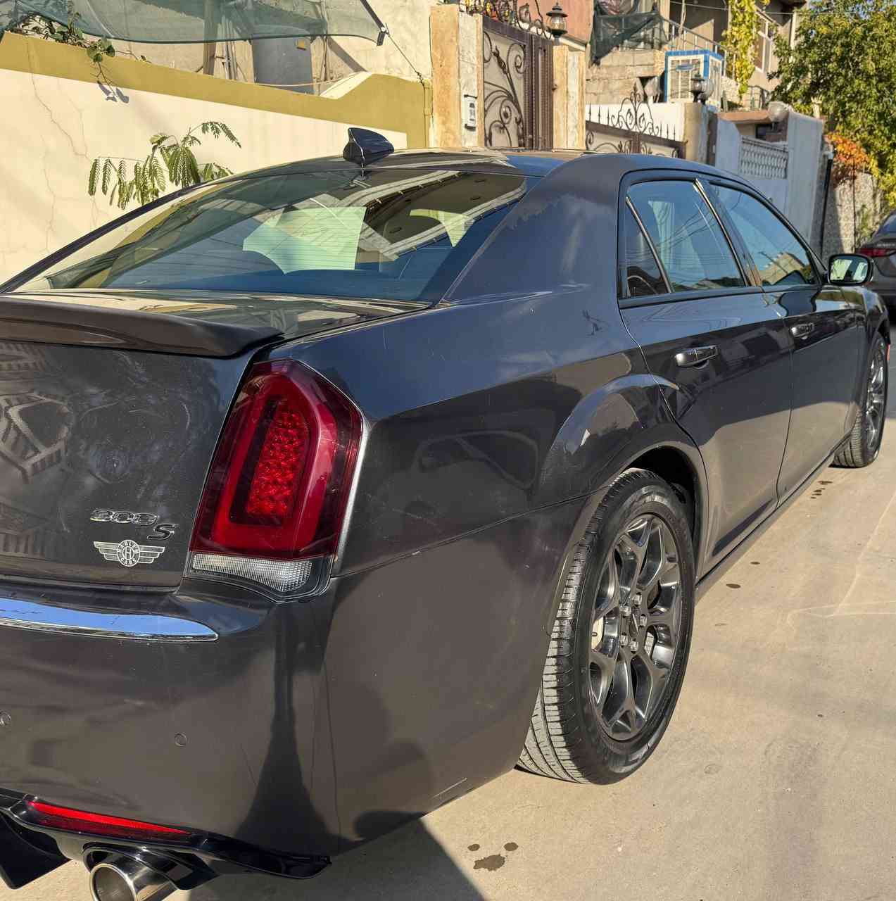 للبيع كلايسلر_C300_اوباما 2017 ✅

سعرها ادخل ع رابط https://t.me/carssofiraq/15352

2017
- محرك V.6 3.6
- فور ويل AwD 
-رادار جانبي
-بانوراما. 
-تشغيل عن بعد. 
-كشن جلد اسود. 
-بصما. 
- شاشة كبير
-بلاجكتور زينون بلادي
-اشارة امراية 
-بةگ لايت ليدة
-كوشنات امامي تدفئة و 

وبعد شغلات كثير

✅ ارباكات كل بيلادي سليمة
✅ بجم كبس

سيارة ماشي: 183000KM

🛑ضرار: جاملغ خلفي سكن حتا فوق هيلال صبوغ
و خلفي سايق شوية تعديل بارد
 
  
رقم سليمانية سيارة باسمي تريد وكالة او تريد تحويل 
مكان كركوك 
للتوصل و تفاصيل 
أكثر علي واتساب : ***********
.
.
🚗اعرض سيارتك ع اقوى قناة تلكرام للبيع و شراء سيارات ادخل ع رابط 
👇👇
https://t.me/carssofiraq
