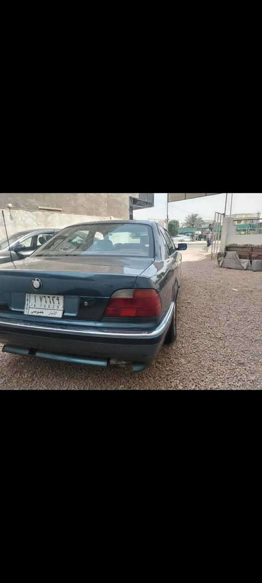 سلام عليكم للبيع بي ام كاسحة 8سلندر
موديل1996 البنيد طاير على جامة ومصلحة سعر55وبيهة مجال عنوان ابو غريب مكلف بنشر رقم صاحب سيارة +964 770 570 8814
