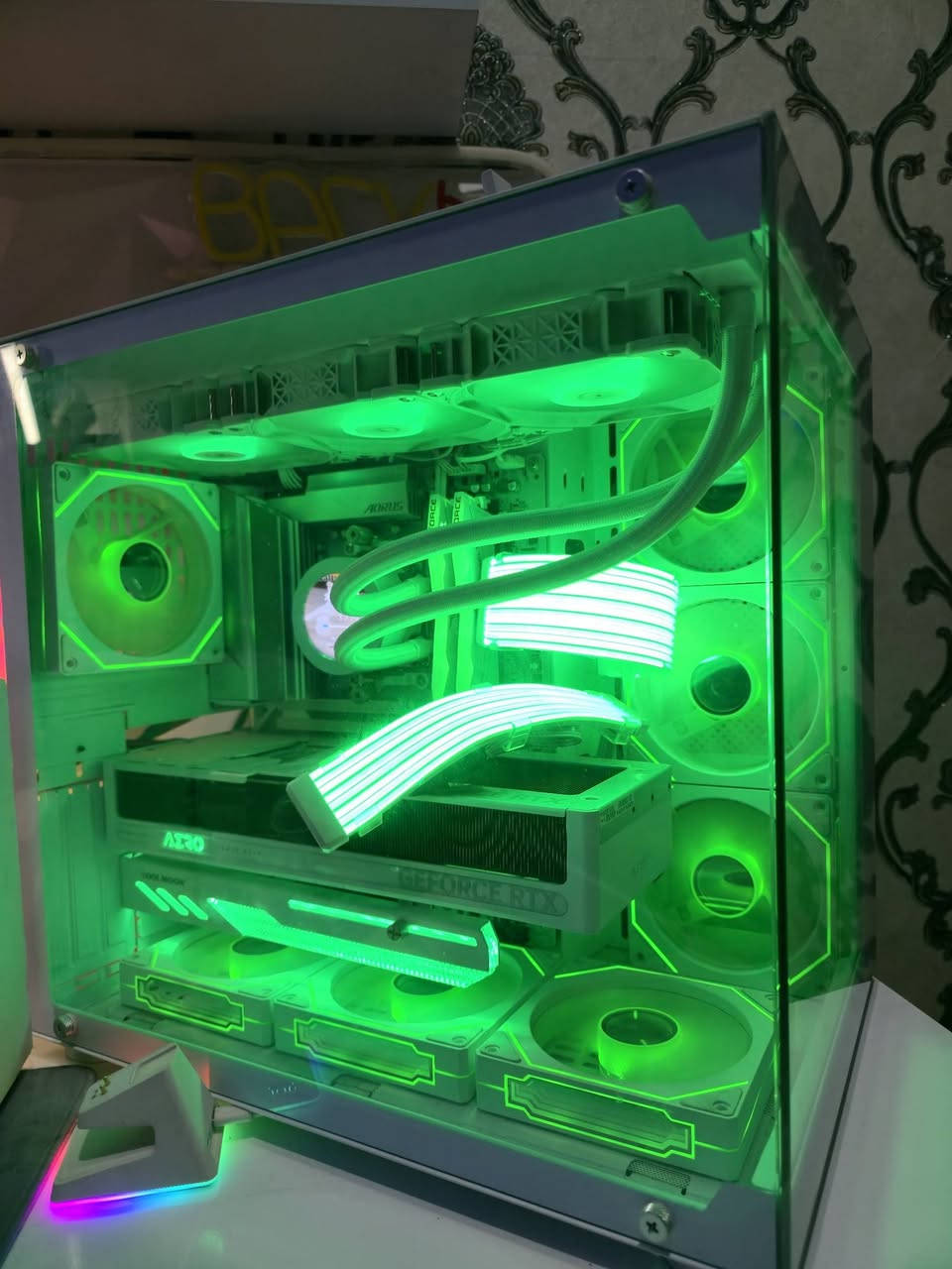 السلام عليكم تجميعة كاملة للبيع مستعمل نضافه 100%
MB: B650 Aorus Elite ice AX

CPU: r5 7600x Box

GPU: RTX 5070 Gigabyte White

Xigmatek Frozr-O II 360 cooler

Ramat DDR5 6000 2*16

M.2 1T 7000 MB/s King Stone

M.2 1T 7000 MB/s King Stone

PSU: SEGOTEP 850W GOLD WHITE

Power train Fan 7 bags كيس 

ARGB Extension

Windows 11Pro
ستاند كرت RGB
كل الملحقات كاملة ماكو اي نقص
يجي ويا ماوس وكيبورد
كيبورد اتاك شارك ريد سويج حجم 80%
ماوس وايرلس اجاز
UPS 1500V TIGER مبدل بطارياته شاد جدد اصليات سعرهن 50 الف
القطع كلها جديده ما شاد مستعمل 
والكرت قبل شهرين من شديته ضمان 4 سنين من شركة جيجبايت
سبب البيع عدم التفرغ 
السعر 2.550.000 قابل للتفاوض 
عنواني بابل - الهاشمية ***********
