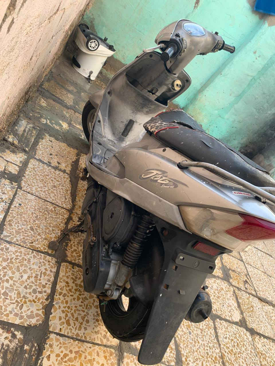 السلام عليكم درجة ماكس منغولي حاويه برغي ما مفتوح بيها خاتم واحد كلها كلشي ما عوزه كلشي شغال مكان الدوانيه الجمهوري قرب جامع الحكيم السعر 750الشراي يجي خاص الرقم ***********
