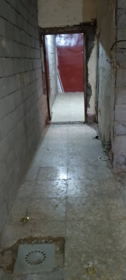بيت اجار سعر 175 مجاله 25 قفل 150
مساحه 100 متر هذا البناء بيه عنواني نهاية حي اور حي الزهراء 
‏‪***********‬‏
