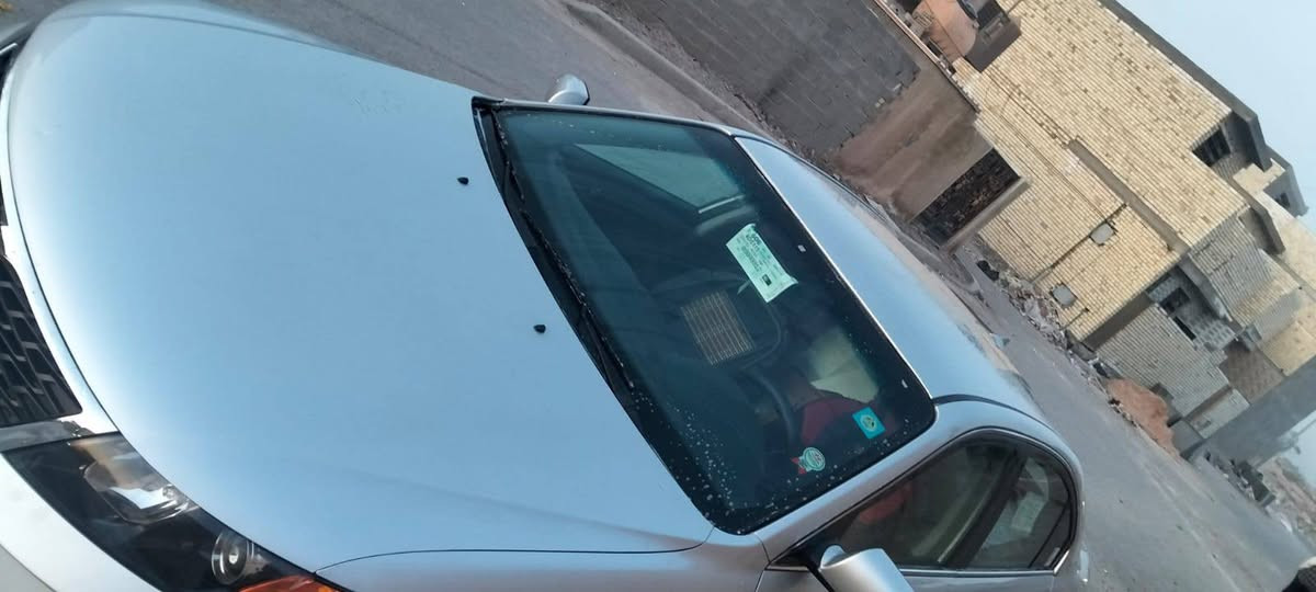 يا الله سلام عليكم اوبتيما 2010 ادوات كصتها جنطه سياره ماشيه70الف حقيقي كير ومحرك حداديه بالكرتون سياره دخول جديد عنوان بغداد*********** سياره بنزين
