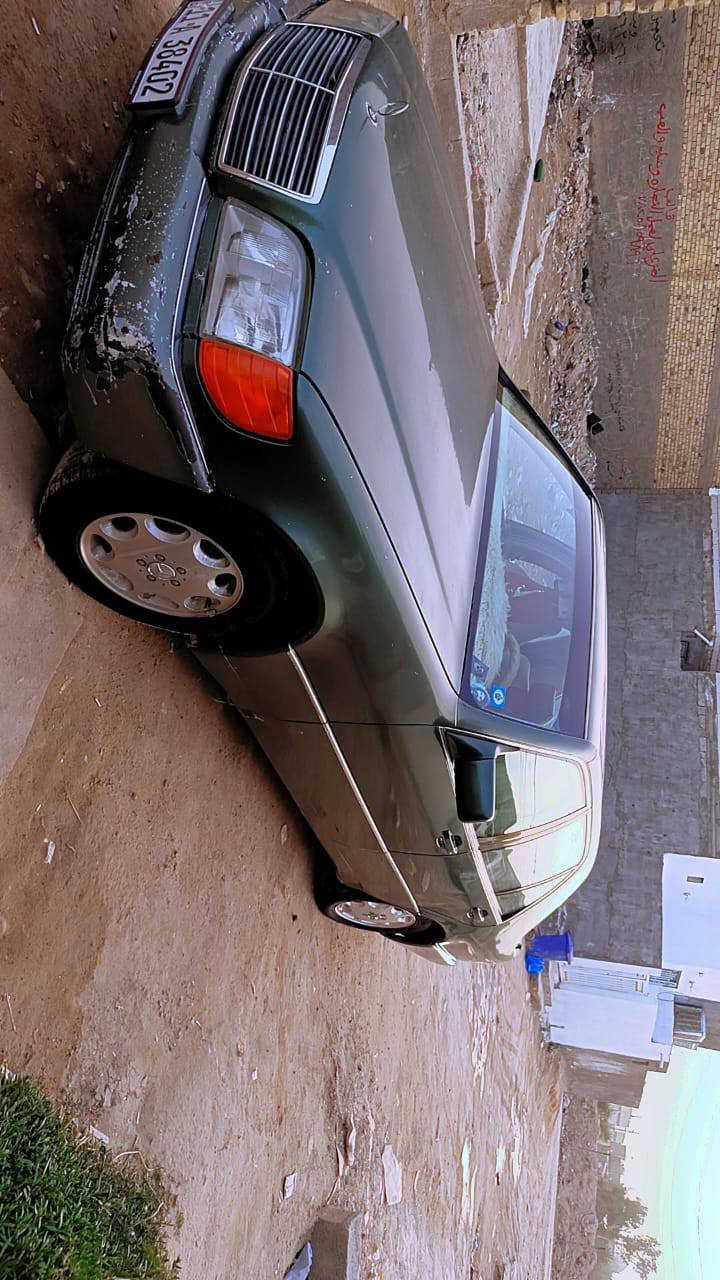 السلام عليكم  مرسيدس شبح للبيع موديل 93 رقم دولي باسمي سياره محوره كير مكينه ديفورالكبير رقم بغداد سعر سياره 50 ورقه وبي مجال العنوان النجف الاشرف ***********
