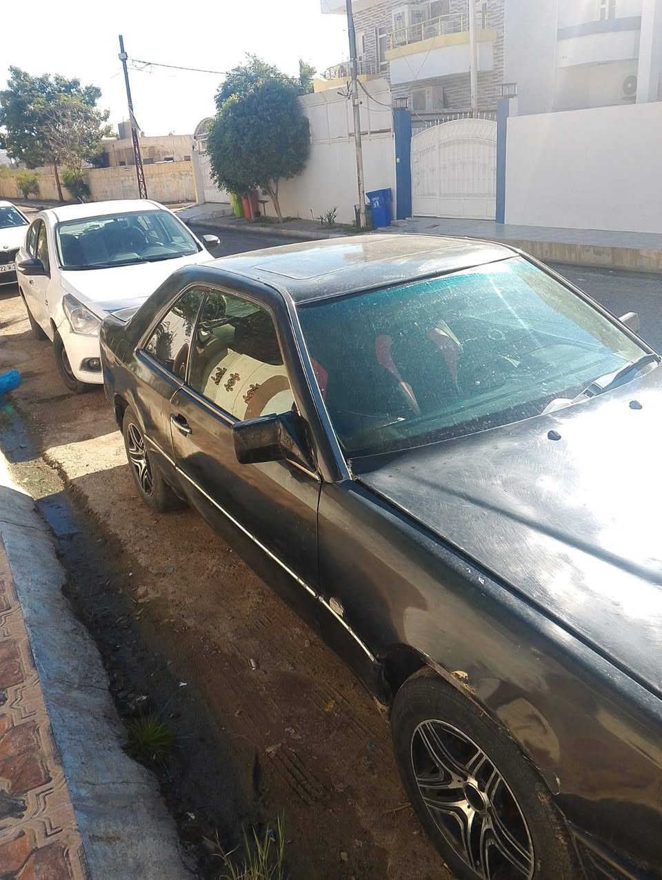 مارسدس دب للبيع جاهزه للاخير متوازي على بيعت السيارة مكينة 3000 ياباني السيارة حلوه و جاهزه للاخير متوازي على بيعت السيارة مكانها حالياً كركوك ***********
