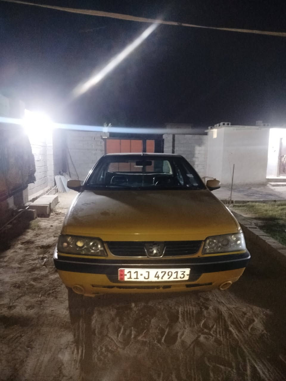 سلام  عليكم بيجو اكد موديل 16 كير كفله مكينه بيه بدايت تنقيص دهن سيارة خير من الله وبيه البنيد طاير ومصلح نفسه ماواصل القماره وتجي وشوف بنفسك وسعره 45 وبيه مجال قليل وتبريد شغل وحدايد جديده  حك الجيه //// مكان بغداد سياحي *********** بس وتساب //***********
