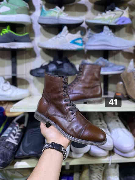 السلام عليكم شباب توفرت وجبه جديده من البوت الألماني 
القياسات من40 لحد 47
 
لاستفسار اكثر مراسله الصفحه او الرقم ***********

متوفر توصيل كافه محافظات العراق 🚚🚚
