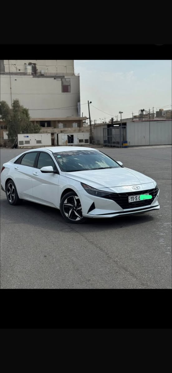 النترا موديل2021امريكي بانزين حادثها من امريكا فقط دعاميه خلفيه بدون دواخل كفاله عامه هنا بلعراق صار بيها باب واصبعين من جاملغ بارد لباب جبت باب جديد وشديته بدون دواخل بس لون لسياره ابيض شذره خشنه الي جبته شذره خفيفه شفت ماكو فرق ولسياره كاعده مابيها اي نشاز تجي وتشوف بعينك المواصفات تشغيل عن بعد بصمه تشغيل بصمه ابواب رادرات جانبيه واماميه وخلفيه لسياره على ايدي محرك2000دوش ماشيه70كيلوووو السعر143وبيها مجال للاتصال***********
