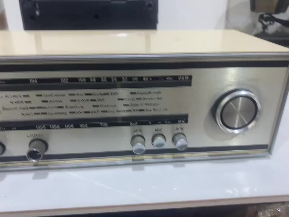 متوفر راديو نضافه تامه 
يوجد توصيل 
تواصل خاص


**إذا كنت صاحب هذا الإعلان وتريد حذفه لأي سبب، رجاءا أرسل رسالة إلى الدعم الفني**