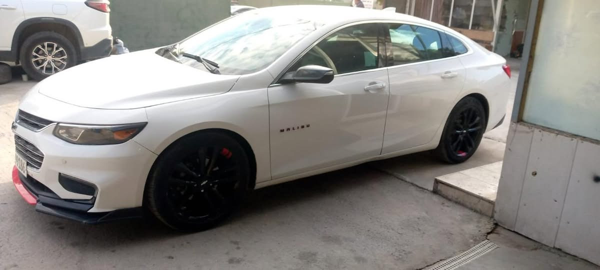 ماليبو موديل 2018 وارد امريكي حادث بنيد جاملغات ثنين اثر شخوط مصبوغه بدون لغد وشاصي فئه LT مواصفاته معروفه  محرك جديد كير كفاله رقم بغداد مكان سياره بغداد سعر سياره 113 وبيه مجال 
اتصال ***********
