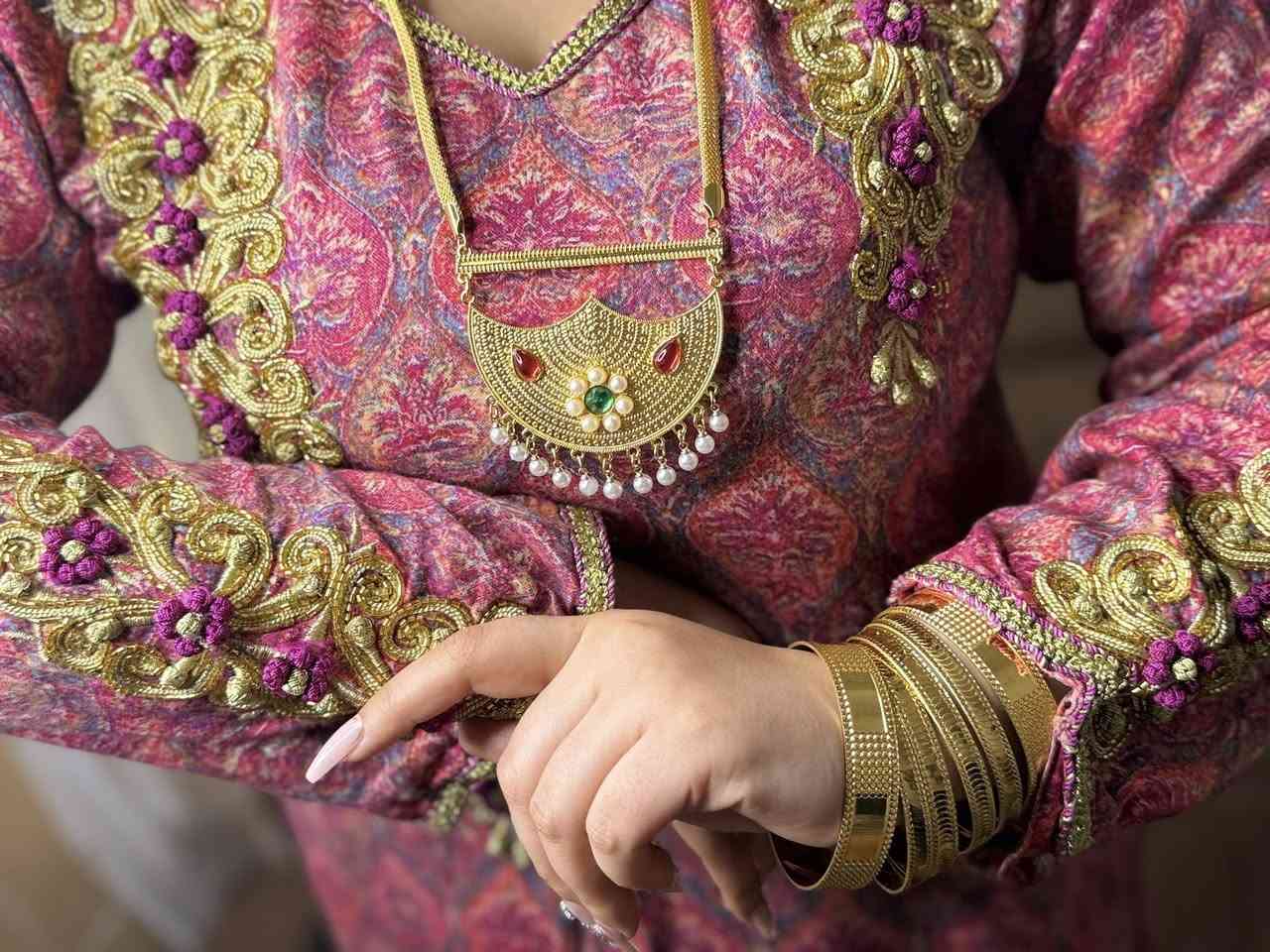 مخور نضيف مطرز خليجي سعر ١٢ الف


**إذا كنت صاحب هذا الإعلان وتريد حذفه لأي سبب، رجاءا أرسل رسالة إلى الدعم الفني**