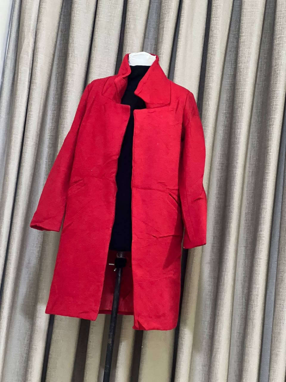 ملابس باله أوربي مامستخدم شرط النظافه واسعار تخفيضات عل 5 و8 و10 يااا بلاش التواصل عل لرقم بي واتساب*********** ويوجد توصيل لكافة أنحاء العراق
