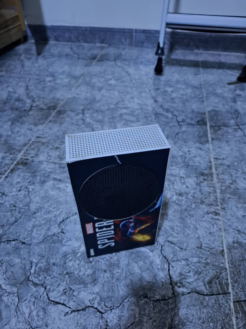 ​🎮 Xbox Series S بلادي ما مفتوح نهائياً للبيع! 🔥
حالة الجهاز: الجهاز بلادي أصلي بحالة الوكالة ونظيف كلش حيل، ما متعرض لأي فتح أو صيانة نهائياً.
​الملحقات: يجي وياه الكارتون الأصلي مع 2 جويستيك (يدات اثنين):
​🎮 وحدة أصلية: نظيفة بس بيها حركة زايدة بالجير (تصليحها بسيط حيل بحدود 12 إلى 14 ألف فقط).
​🎮 وحدة كوبي: شغالة تمام وبدون أي مشاكل.
​السعر والترتيب: السعر 429 ألف، وبيه مجال حلو ومداراة للشراي الصامل 😉✨ تشتري جهاز نظيف وأنت مرتاح ومطمئن.
​📞 للتواصل: ***********

