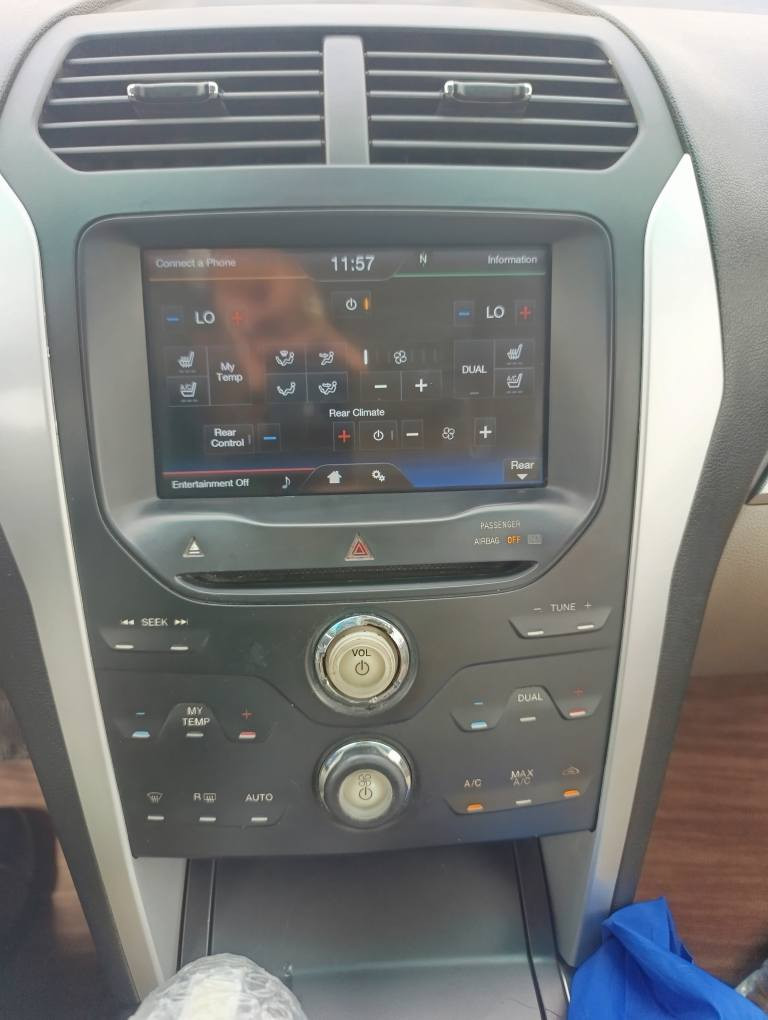 فورد ايكسبلورةر  ٢٠١١ فول فول  مواصفات
 تاك اكسل سنوي تازة بانوراما سي ريز كوشن ناو زةردی خليــــجي  كوشن  كارةبا  كوشن ساردو گةرم هةموو كياني بةشرت زور زور باكة بونيت و جةمةلخ بوياخ بي ناوكرتن جوار تايةو ويلي لوكي لةزيرة كيرو مةكينة تبريد تبريت مةركةزي كارةباي هةموي بەشەرتە سعري 125$كةمي مجال 

گورینەوەدەکەین لەسەر دڵگرتن 
***********
*********** السليمانية, العراق
